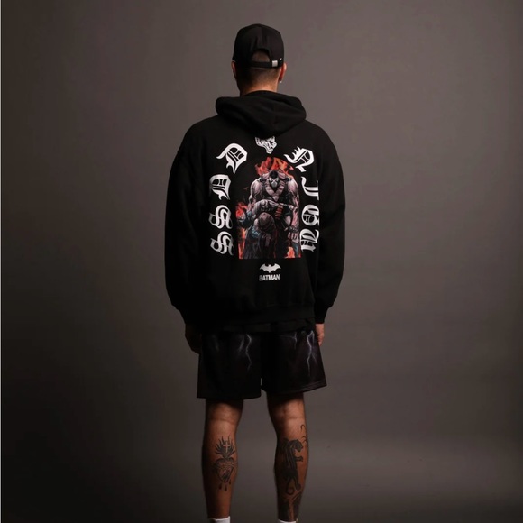 DARC SPORT X BATMAN X BANE “BACK BREAKER” HOODIE - Picture 4 of 7
